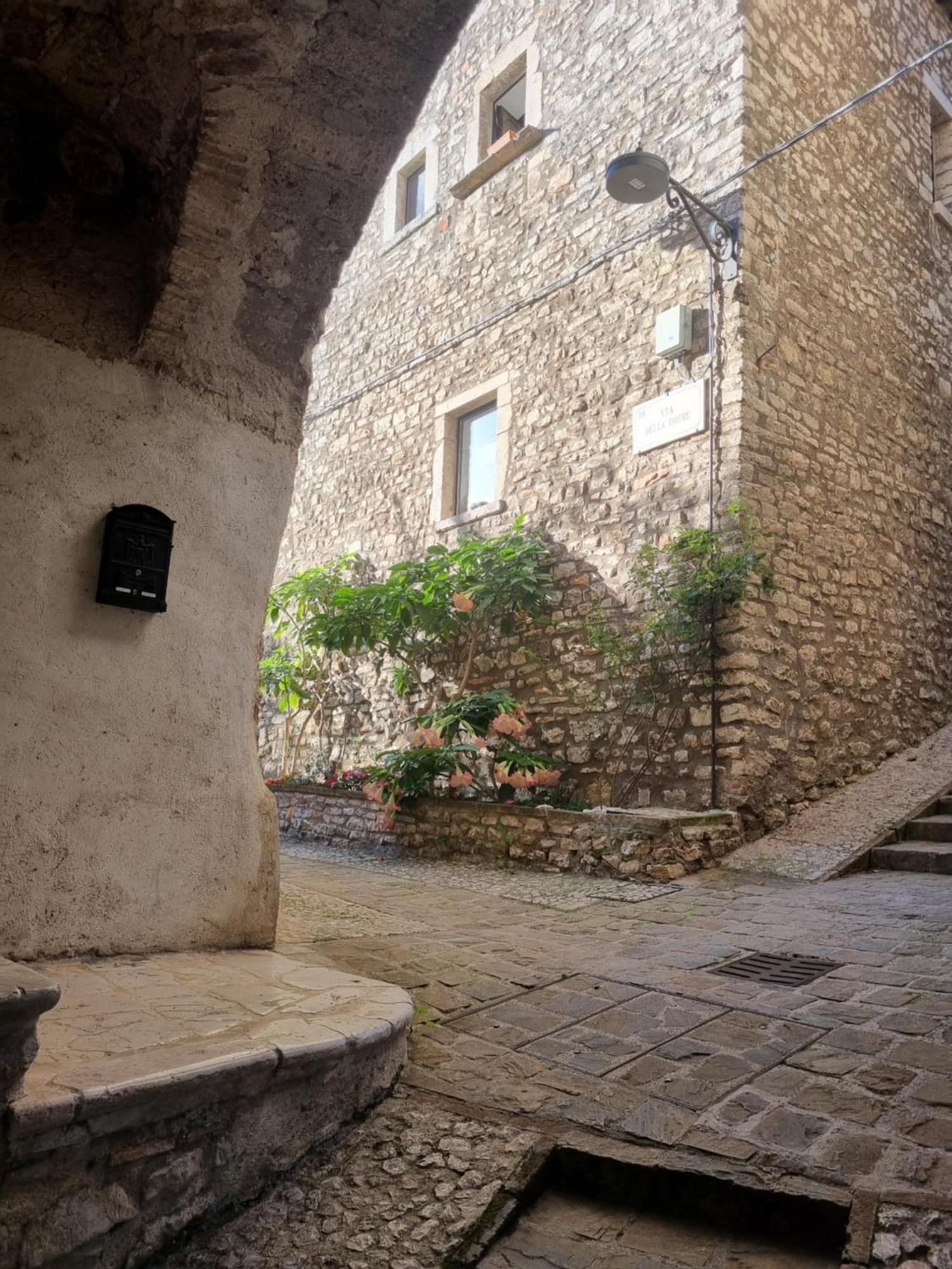 Cuore Del Castello Arrone Eksteriør bilde